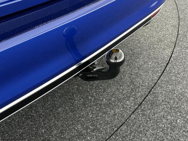 Volkswagen PASSAT Variant 1.5 TSI R-Line Business + Trekhaak Camera Keyless Stoelverwarming Virtual Cockpit Navigatie