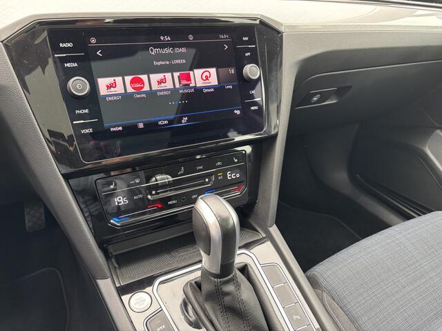 Volkswagen PASSAT Variant 1.4 TSI PHEV GTE Automaat Business Trekhaak / Panoramadak / Camera