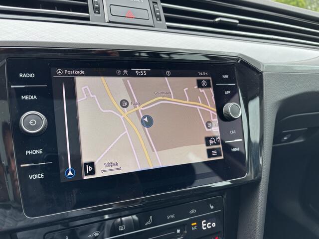 Volkswagen PASSAT Variant 1.4 TSI PHEV GTE Automaat Business Trekhaak / Panoramadak / Camera