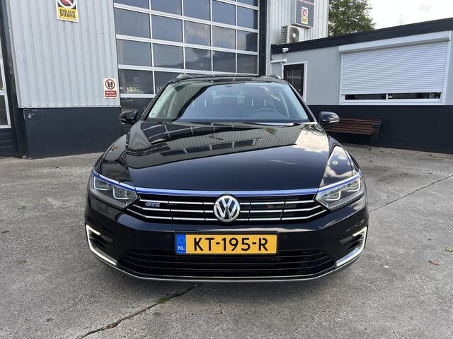 Volkswagen PASSAT Variant 1.4 TSI GTE Connected Series Plus PANO-DAK Trekhaak Stoelverw.