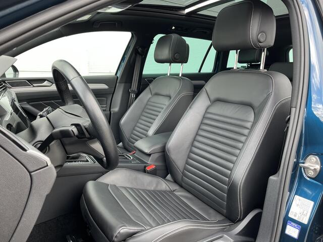 Volkswagen PASSAT Variant 1.4 TSI PHEV GTE Business Vol Leder / Pano Dak / Matrix LED /