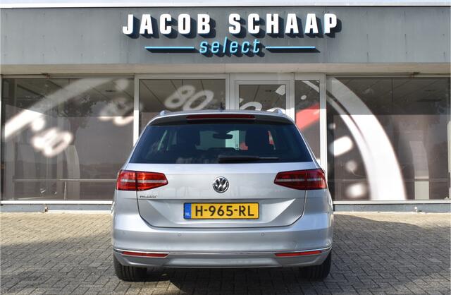 Volkswagen PASSAT Variant 1.4 TSI Highline Business R Automaat / Navigatie / Camera / 17" LM / Carplay / Clima / Stoelverw.