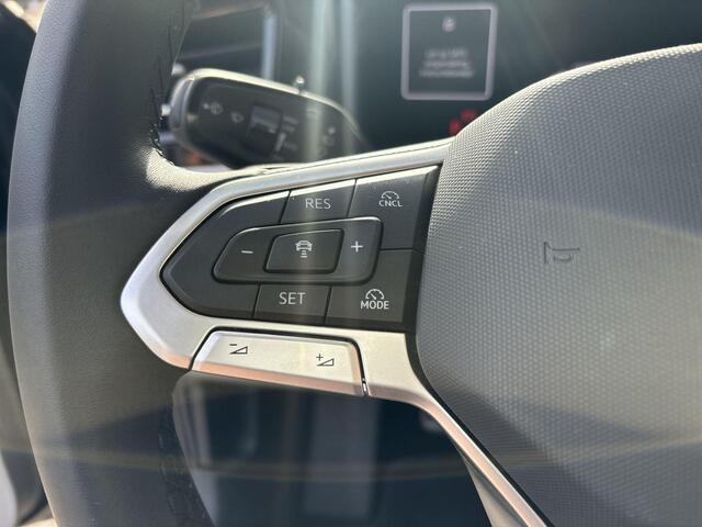 Volkswagen PASSAT Variant 1.5 272pk DSG eHybrid Elegance Business · Leder · Massage · Stoelventilatie · Elek. Trekhaak · Elek. Achterklep · Apple/Android Car Play · Navigatie · 18'' Inch ·