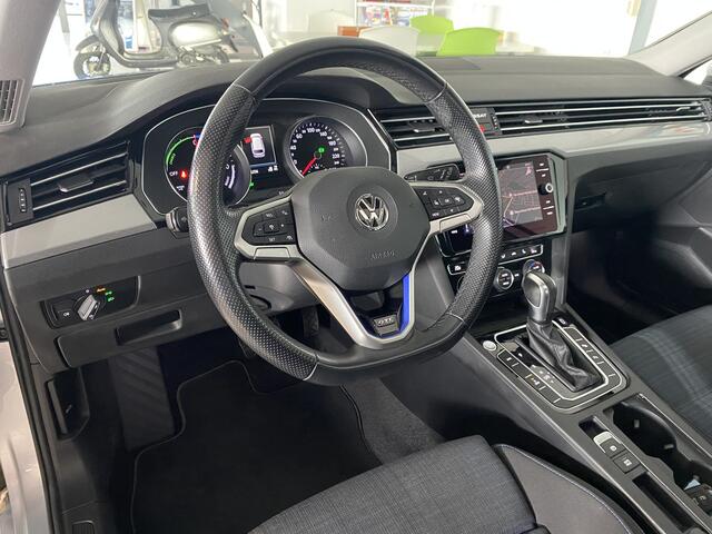 Volkswagen PASSAT Variant 1.4 TSI PHEV GTE Business Panodak/ Trekhaak / apple carplay / adaptive cruise / Navigatie / Massage stoel