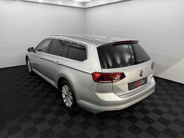 Volkswagen PASSAT Variant 1.5 TSI Comfort Business Clima, Navi, Parkeersensoren, Keyless start, Cruise control, A start stop, Lichtmetalen velgen