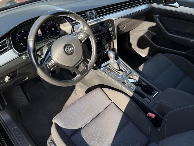 Volkswagen PASSAT Variant 1.4 TSI GTE Highline Automaat!! | Trekhaak | Stoelverwarming & Massage | Camera | Navi | ACC | PDC V+A | RIJKLAARPRIJS INCL 12 MAANDEN GARANTIE EN BEURT