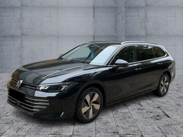 Volkswagen PASSAT Variant 2.0 TDI 150 PK DSG ACC Trekhaak Massage LED 360 Camera