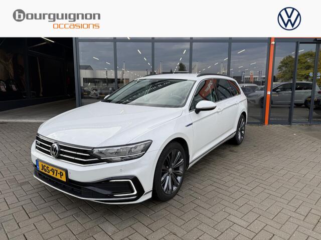Volkswagen PASSAT Variant 1.4 TSi 218 Pk Automaat PHEV GTE Business | Adaptive Cruise | Camera | Trekhaak | Camera | Stoel Verwarming | Carplay | Navigatiesysteem | 18 Inch | 60.580 Km