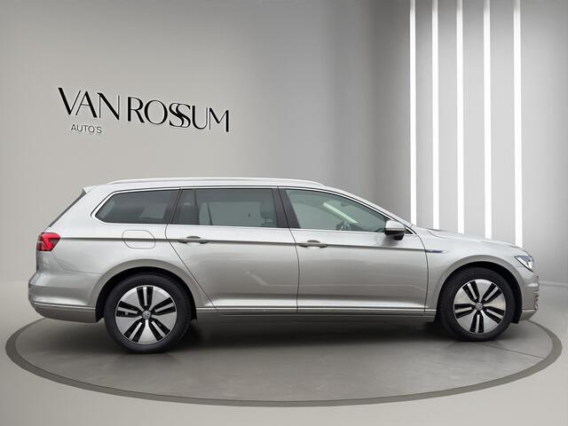 Volkswagen PASSAT Variant 1.4 TSI GTE Highline | Leder Stoel en verwarmd | Head-up | Trekhaak Wegklap | Pano |