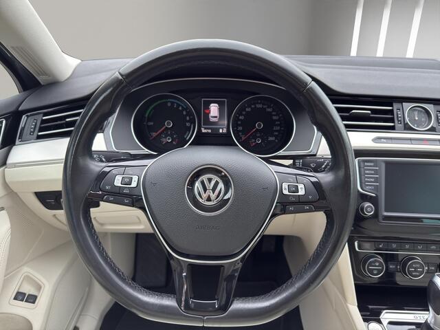 Volkswagen PASSAT Variant 1.4 TSI GTE Highline | Leder Stoel en verwarmd | Head-up | Trekhaak Wegklap | Pano |