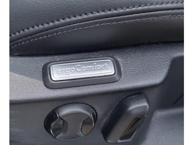 Volkswagen PASSAT Variant 1.4 TSI GTE Connected Series Plus | Zeer Nette Staat! | NL AUTO | Volledig Dealeronderhouden! | Elektrisch Glazen Panorama-dak | Leer | Stoelverwarming | Ergo Comfort Stoel | Dynaudio | Adaptive Cruise Control |Parkeersensoren Voor en Achter | 2 S