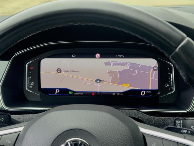 Volkswagen PASSAT 1.5 TSI AUT7 ELEGANCE R-LINE 112D.KM! LEDER NAVI CAMERA DIGI-DASH APPLE-CARPLAY LED LMV PDC