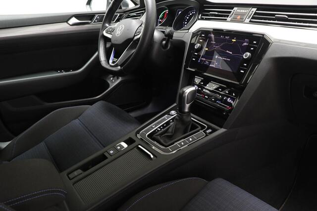Volkswagen PASSAT Variant 1.4 TSI PHEV GTE Business | LED | MASSAGE | STOELVERWARMING | DAB | CAMERA | TREKHAAK