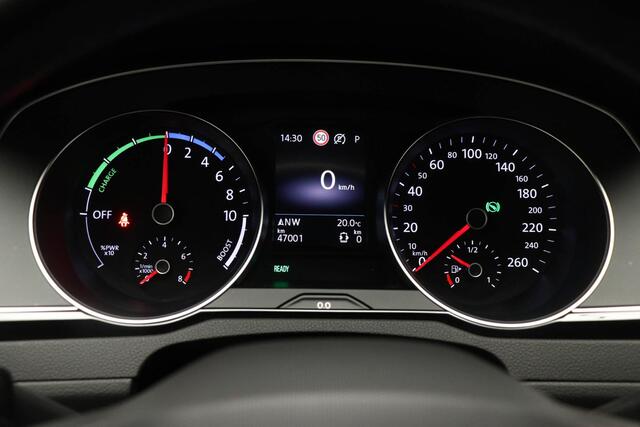Volkswagen PASSAT Variant 1.4 TSI PHEV GTE Business | LED | MASSAGE | STOELVERWARMING | DAB | CAMERA | TREKHAAK