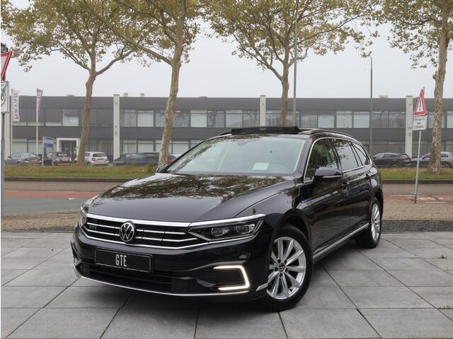 Volkswagen PASSAT Variant GTE 1.4 TSI PHEV 218PK | Panodak | Head-up | Keyless | IQ Light Matrix LED | Achteruitrijcamera | Trekhaak | Elektrische kofferklep |