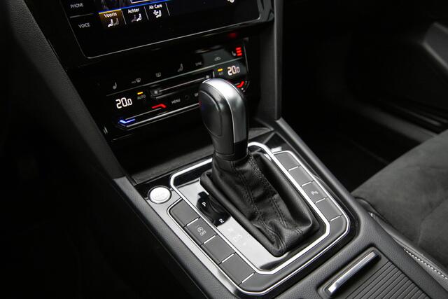 Volkswagen PASSAT Variant 1.5 TSI Elegance , Adap. cruise, Head-up display,