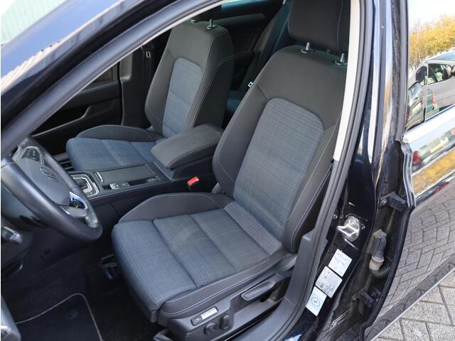 Volkswagen PASSAT Variant GTE 1.4 TSI PHEV 218PK | Panodak | Virtual | Achteruitrijcamera | Elektrische kofferklep | Getint Glas | Carplay/Android |