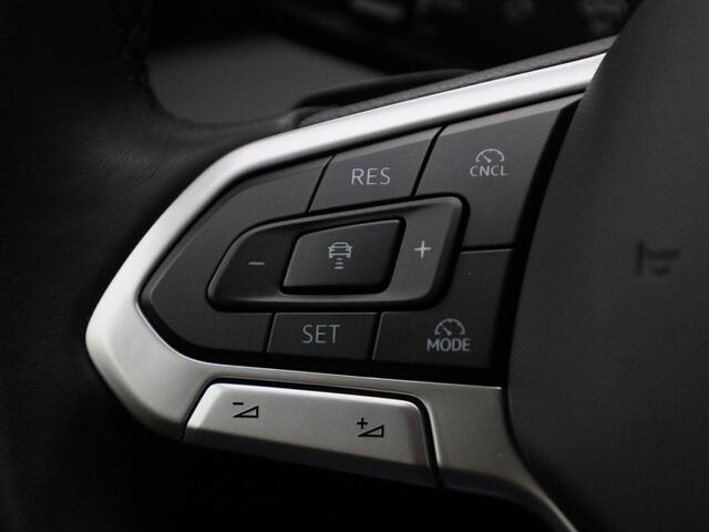 Volkswagen PASSAT Variant 1.5TSI/150PK Business DSG · Navigatie · Trekhaak · Apple Carplay/Android Auto · Garantie tot 01-02-2027