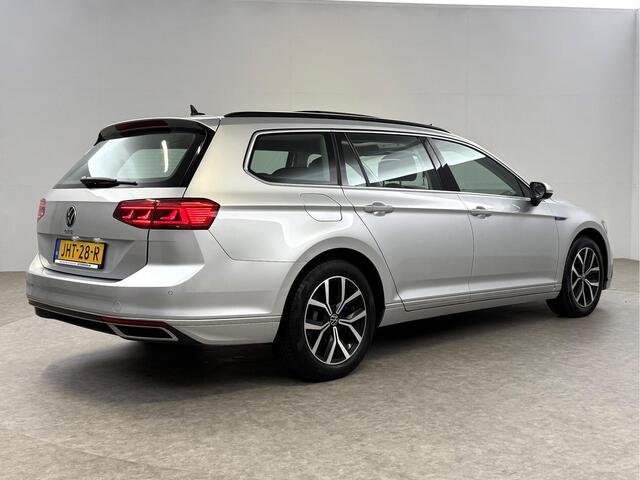 Volkswagen PASSAT Variant 1.4 TSI GTE PHEV 218PK | Pano | Sfeerverl. | Camera | Adaptive Cruise | Carplay | Schakelflippers