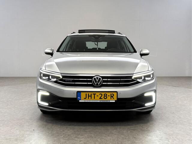 Volkswagen PASSAT Variant 1.4 TSI GTE PHEV 218PK | Pano | Sfeerverl. | Camera | Adaptive Cruise | Carplay | Schakelflippers