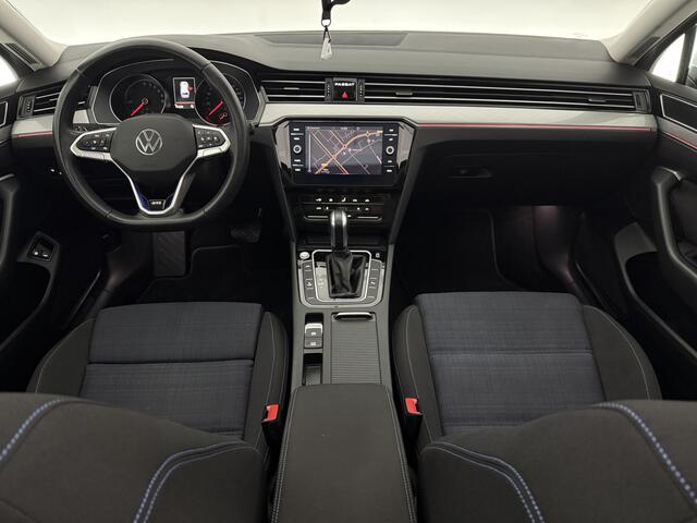 Volkswagen PASSAT Variant 1.4 TSI GTE PHEV 218PK | Pano | Sfeerverl. | Camera | Adaptive Cruise | Carplay | Schakelflippers