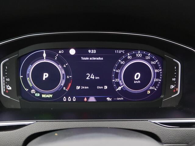 Volkswagen PASSAT Variant 1.4 TSI PHEV GTE Business 218PK DSG Pano-Schuifdak, Trekhaak, Achteruitrijcamera, Keyless, Side Assist, Stoel-Stuurverwarming, 18" LM Velgen, Adaptieve Cruise Control