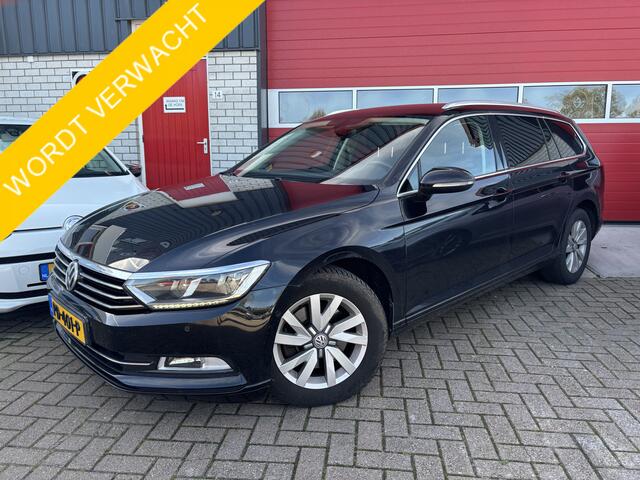 Volkswagen PASSAT Variant 1.6 TDI Connected Series TREKHAAK / FULL LED / CAMERA / CARPLAY / DAB+ / CRUISE / PDC / NL-AUTO