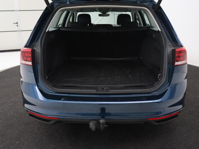 Volkswagen PASSAT 1.5 TSI Business | Stoelverwarming | Carplay | Trekhaak | Camera | Virtual Cockpit | Navigatie | Smartphone Entry | Adaptive cruise | Full LED