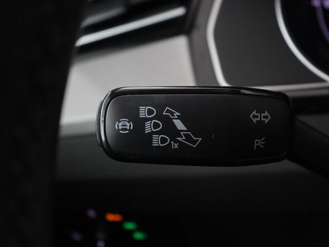 Volkswagen PASSAT 1.4 TSI PHEV GTE | Stoelverwarming | Massage | Camera | Adaptive cruise | Carplay | Matrix LED | Navigatie | Plug In