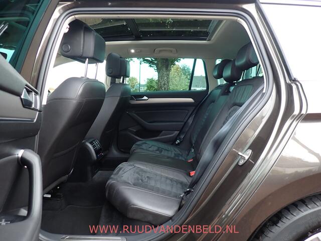 Volkswagen PASSAT Variant 1.6TDI DSG7 R-LINE ACC/PANODAK/CAMERA/FULL-LED/CARPLAY