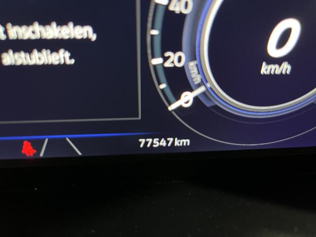 Volkswagen PASSAT Variant 1.4 TSI PHEV GTE Business / AUTOMAAT/ PANO/ LEDER/ ADAPT. CRUISE/ DIGITAL DASH/ APP-CONNECT/ NAVI/ PARK. SENSOREN + CAMERA/ CLIMA/ STOEL-STUUR VERWARM.