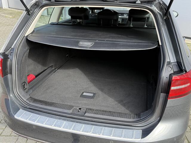 Volkswagen PASSAT Variant 1.4 TSI ACT Connected Series Plus | 360 Camera | Trekhaak | Navigatie