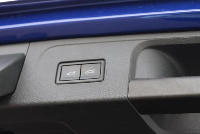 Volkswagen PASSAT Variant 1.5 TSI R-Line Business + 150pk DSG7