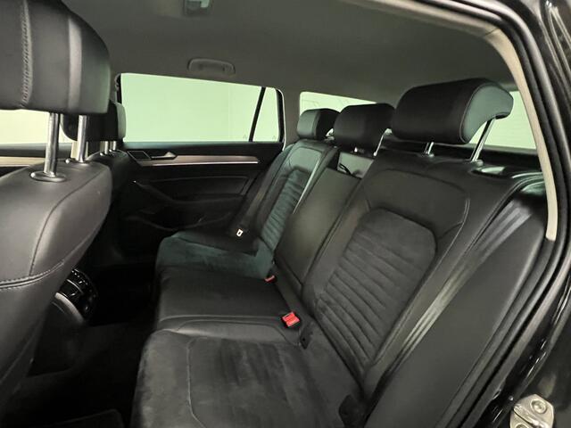 Volkswagen PASSAT Variant 1.5 TSI Highline Business R RIJKLAAR! Afn. Trekhaak / Carplay / Navi / PDC / Camera