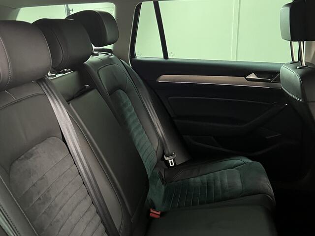Volkswagen PASSAT Variant 1.5 TSI Highline Business R RIJKLAAR! Afn. Trekhaak / Carplay / Navi / PDC / Camera