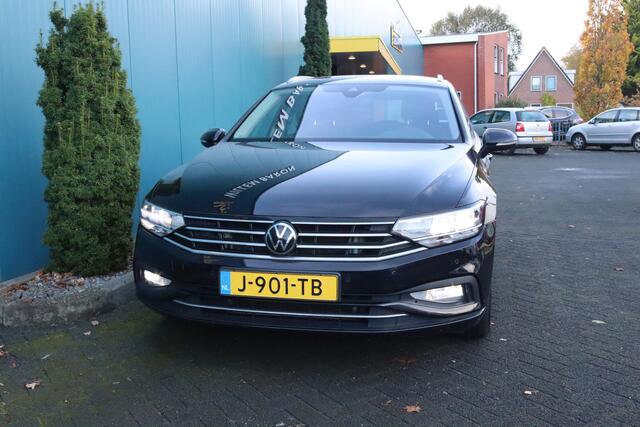 Volkswagen PASSAT Variant 1.5 TSI Business DSG AUT. CARLAY|TREKH|DIGI.DASH|NAV|ELEK.A.KLEP|CAM|LED|PDC|LMV
