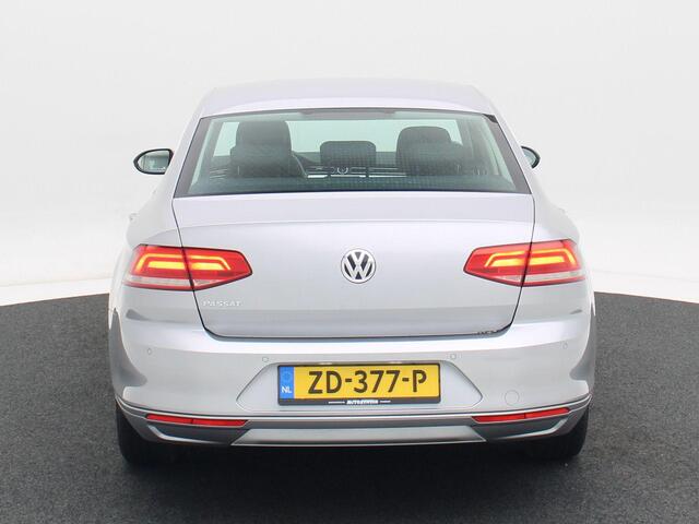 Volkswagen PASSAT 1.5 TSi 150 Pk Automaat Comfortline | Adaptive Cruise | Climate Control | Bluetooth | 16 Inch | 96.708 Km!