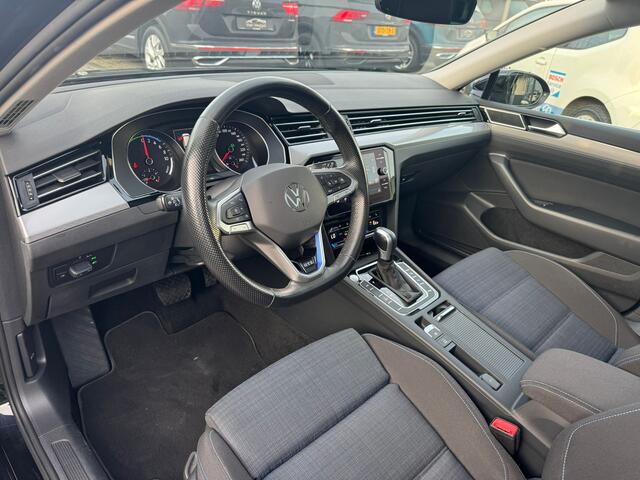 Volkswagen PASSAT Variant 1.4 TSI PHEV GTE Business pano, trekhaak, camera, stoelverw