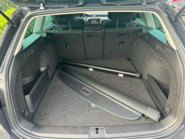 Volkswagen PASSAT Variant 1.4 TSI PHEV GTE Business virtual cockpit, pano, navi, stoelverw