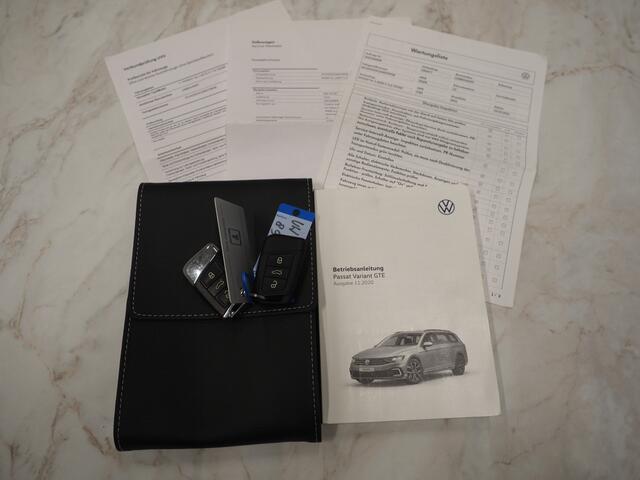 Volkswagen PASSAT Variant 1.4 TSI PHEV GTE R-Line | Panoramadak | Trekhaak | Massage | Adaptive Cruise | Camera | Carplay