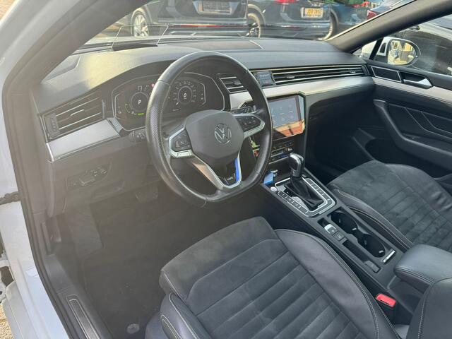 Volkswagen PASSAT Variant 1.4 TSI PHEV GTE Business virtual cockpit, head up, pano, trekhaak