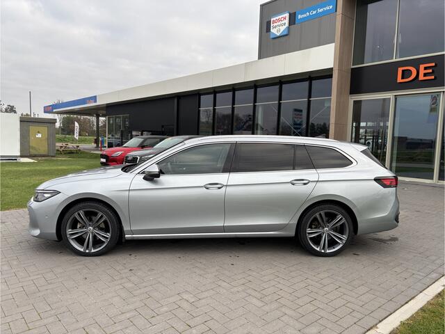 Volkswagen PASSAT Variant 1.5 eTSI 150pk Elegance Trekh. I Navigatie I Camera
