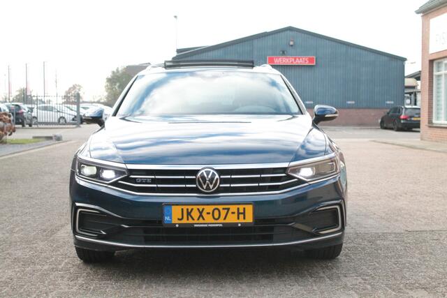 Volkswagen PASSAT Variant 1.4 TSI PHEV GTE | Pano | Camera | ACC