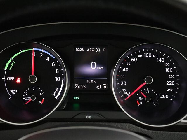 Volkswagen PASSAT Variant 1.4 TSI GTE | ACC | Pano | Navigatie!