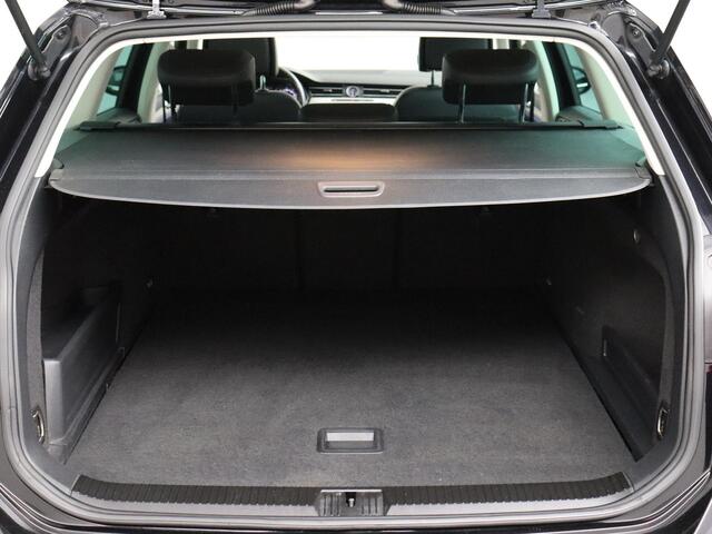 Volkswagen PASSAT Variant 1.4 TSI GTE | ACC | Pano | Navigatie!
