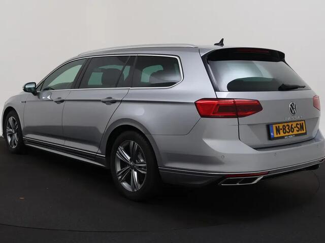 Volkswagen PASSAT Variant 1.5 TSI R-Line Business + | Clima | Winterpakket | 01-2022 104.241 KM