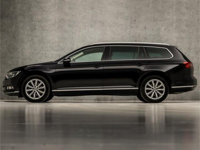 Volkswagen PASSAT Variant 1.4 TSI ACT Highline R Sport 150Pk Automaat (VIRTUAL COCKPIT, APPLE CARPLAY, LEDER/ALCANTARA, GROOT NAVI, CLIMATE, STOELVERWARMING, SPORTSTOELEN, GETINT GLAS, CAMERA, KEYLESS, ADAPTIVE CRUISE, NIEUWE APK, NIEUWSTAAT)
