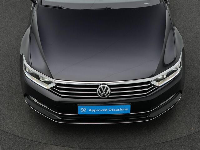Volkswagen PASSAT Variant 1.5 TSI 150 pk DSG Highline Business | Achteruitrijcamera | Navigatie | Stoelverwarming | Leder/alcantara | Adaptive Cruise