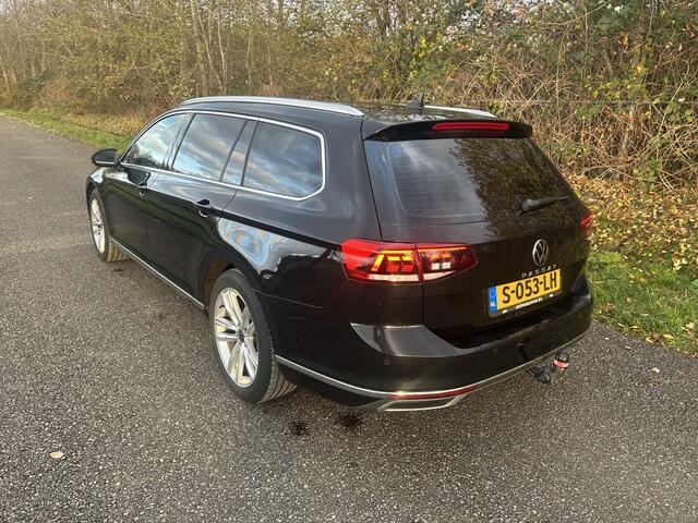 Volkswagen PASSAT 1.5 TSI Elegance dsg Leer/Alcantara