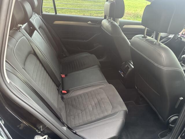 Volkswagen PASSAT 1.5 TSI Elegance dsg Leer/Alcantara